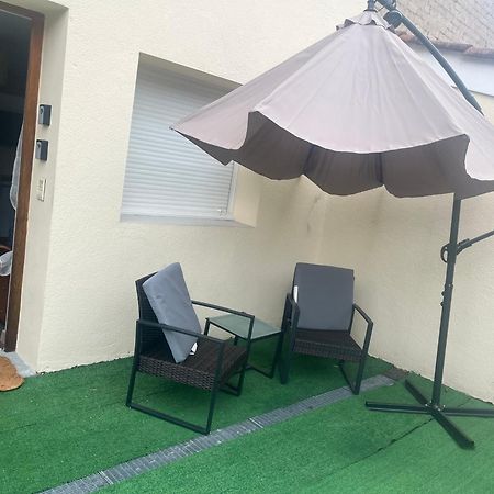 Le Petit Prince , Jolie Maisonnette Terrasse Netflix Parking Prive Jeux De Societe Бург-ан-Бресс Экстерьер фото